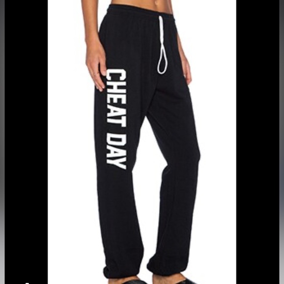 PRIVATE PARTY Sweatpants - Picture 2 of 14